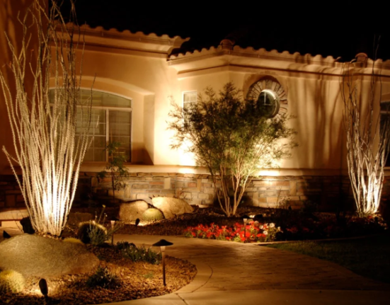 The Best Landscape Lighting for Outdoor Party