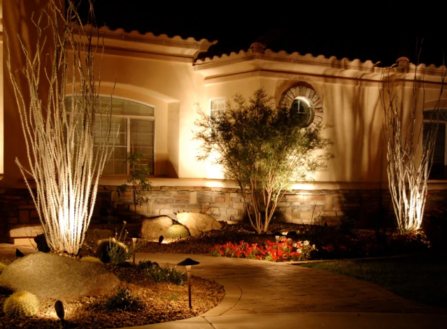 The Best Landscape Lighting for Outdoor Party