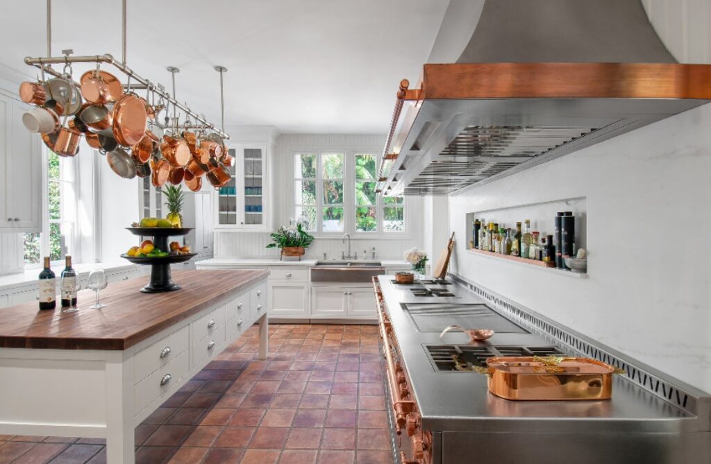 French Country Kitchen: 25 Ways to Create a Cozy and Timeless Space