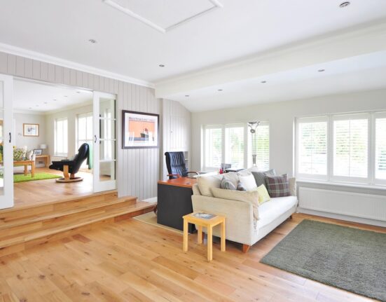 How to Match Hardwood Floor Colors with Your Interior Design Style