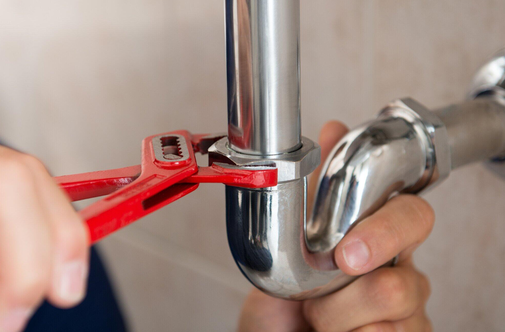 How Plumbing and Drain Professionals Can Save You Money in the Long Run