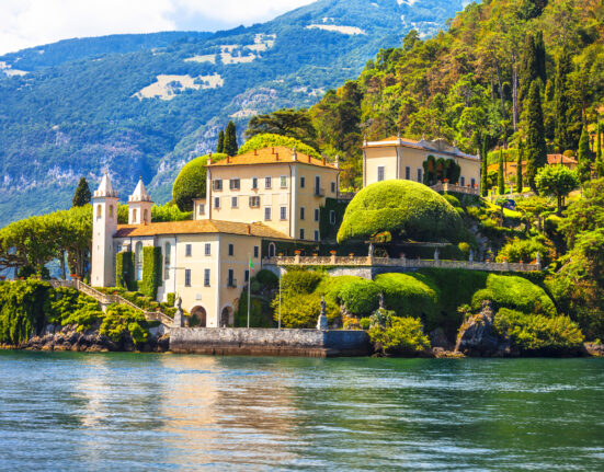 lake como real estate