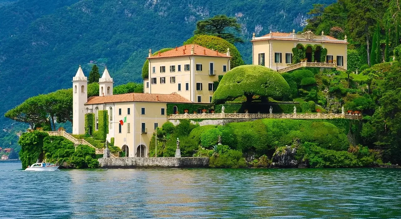 italian villas for sale