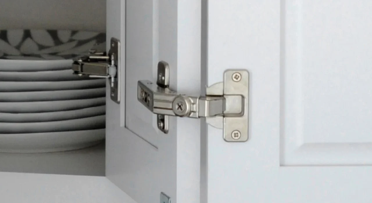 Cabinet Door Hinges