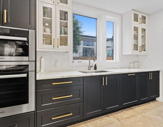 Two Tone Kitchen Cabinets